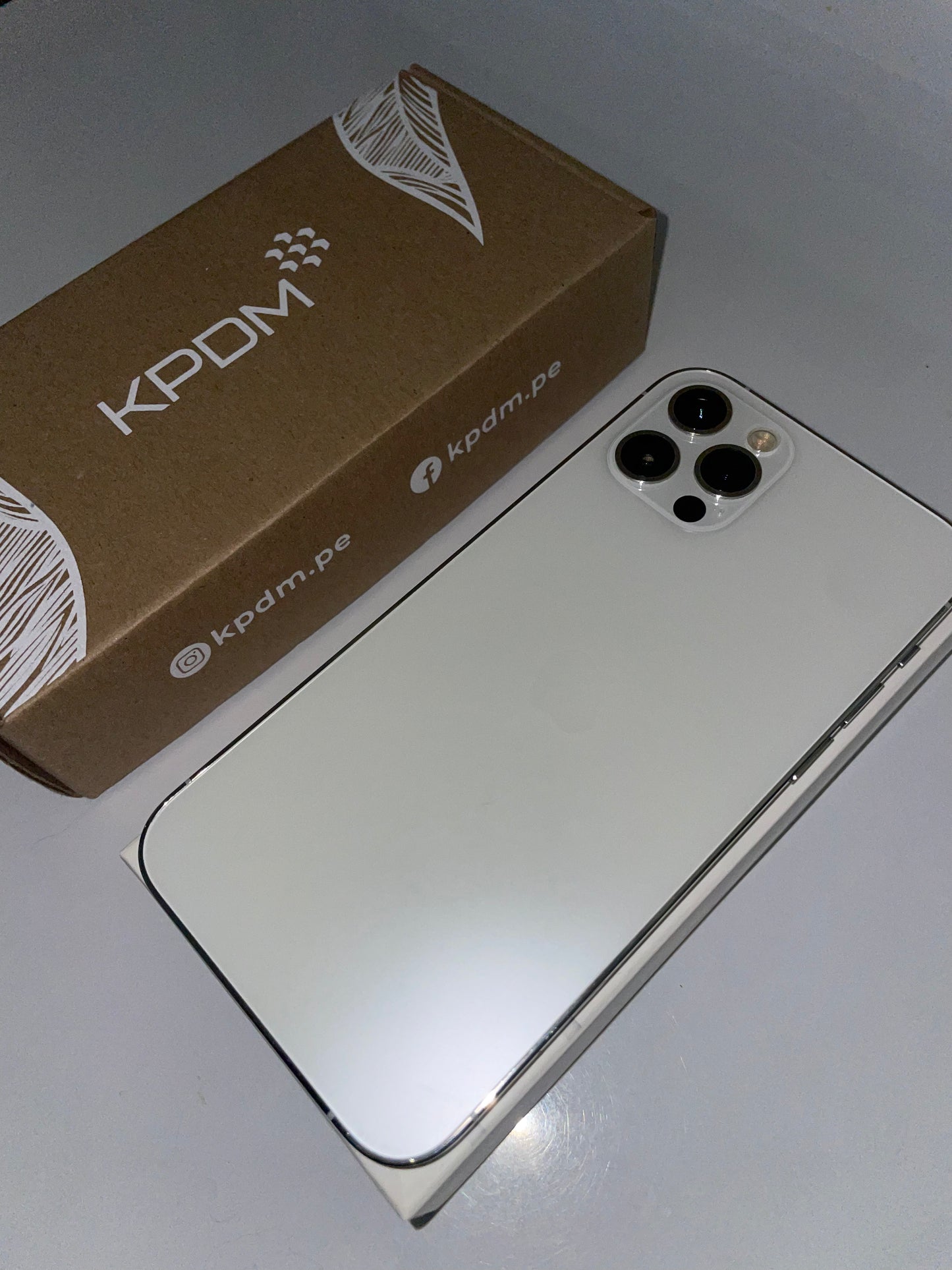 iPhone 12 Pro Silver 128GB - Condición batería: 84%