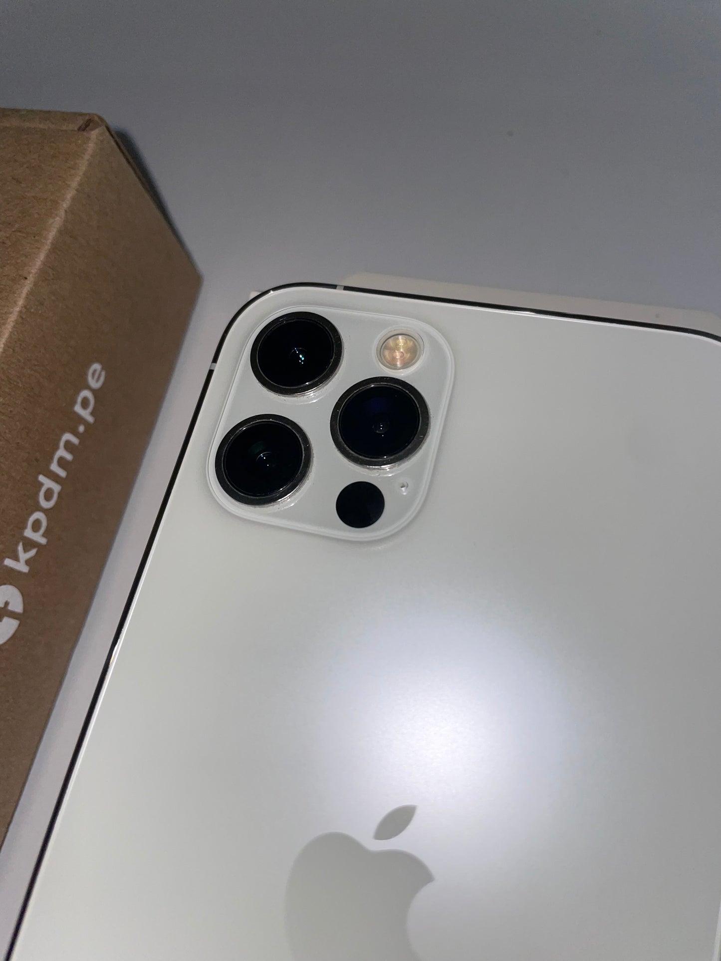 iPhone 12 Pro Silver 128GB - Condición batería: 84%