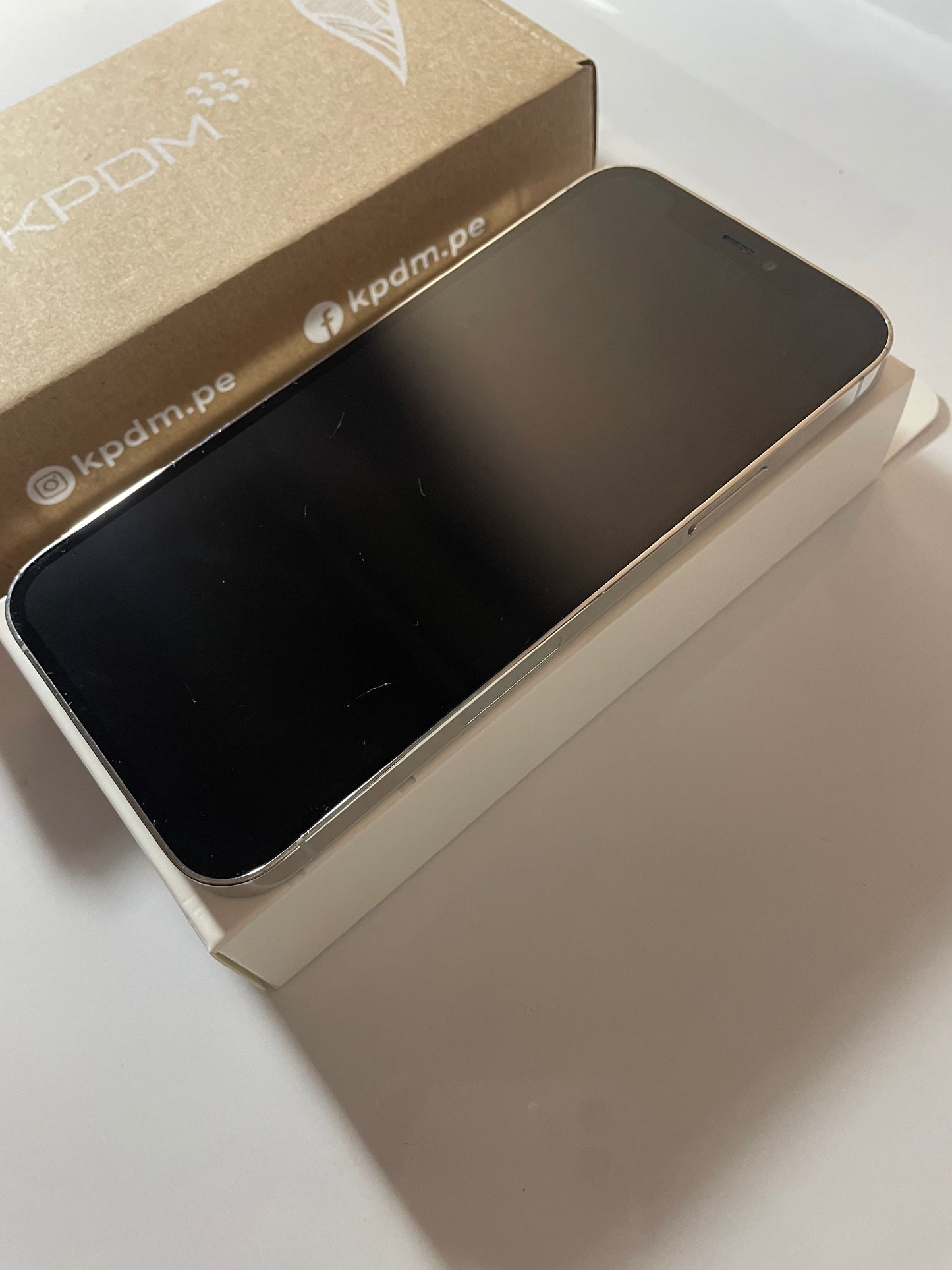 iPhone 12 Pro Silver 128GB - Condición batería: 84%
